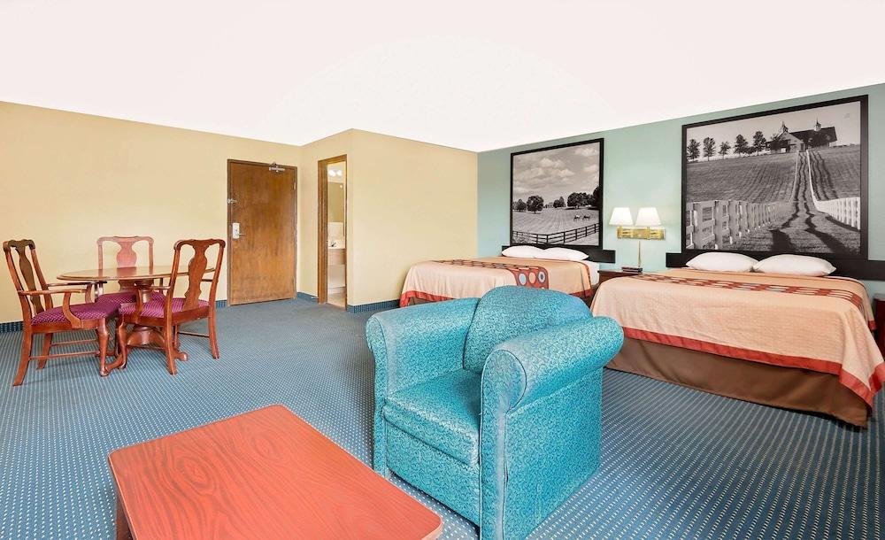 Super 8 By Wyndham Somerset Exterior foto