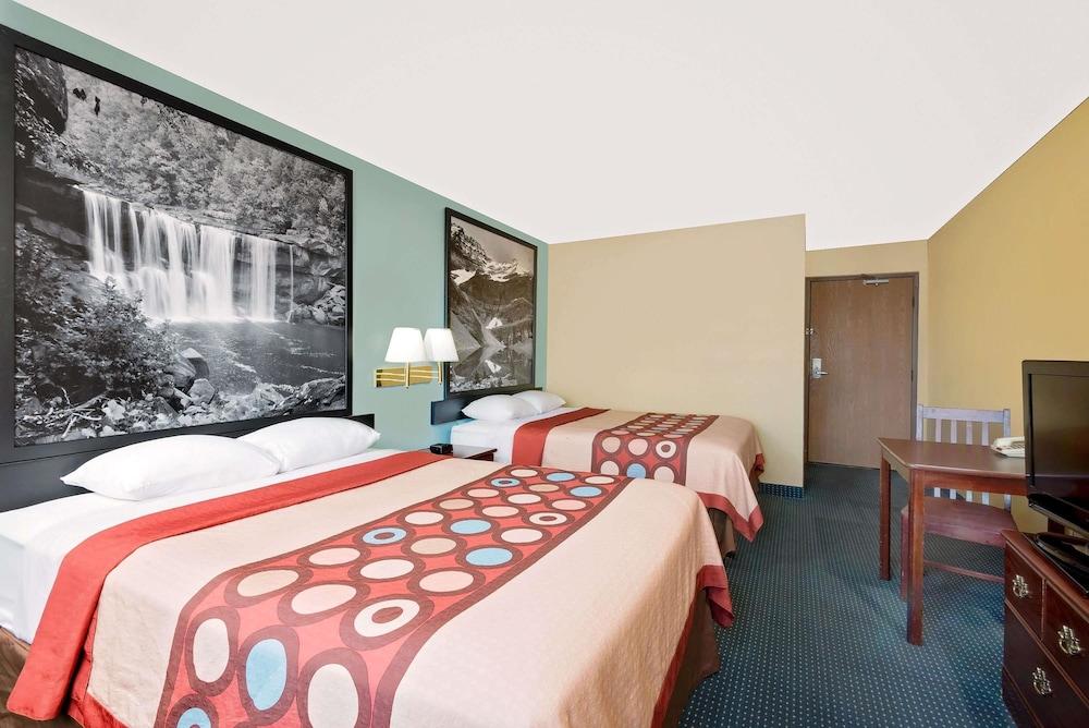 Super 8 By Wyndham Somerset Exterior foto
