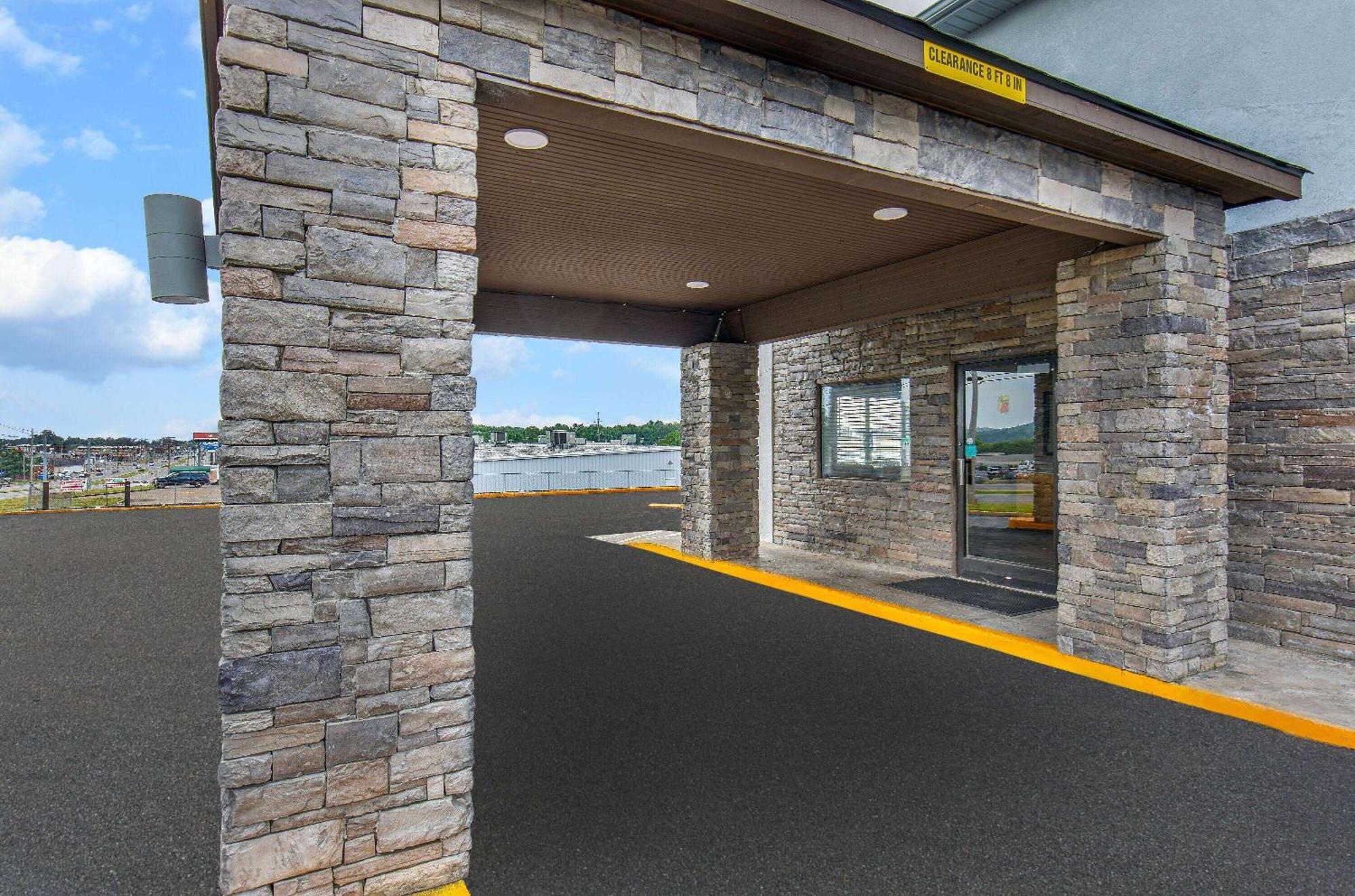 Super 8 By Wyndham Somerset Exterior foto