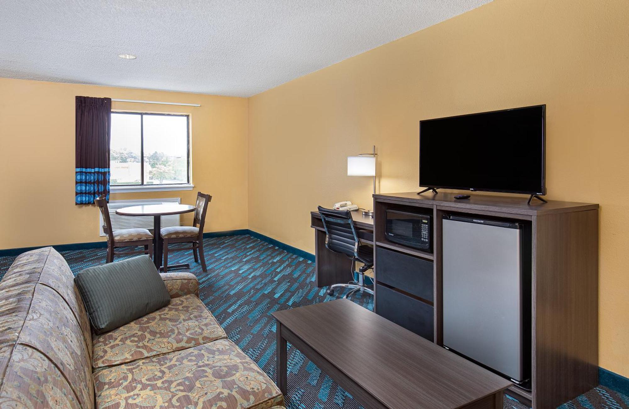 Super 8 By Wyndham Somerset Exterior foto